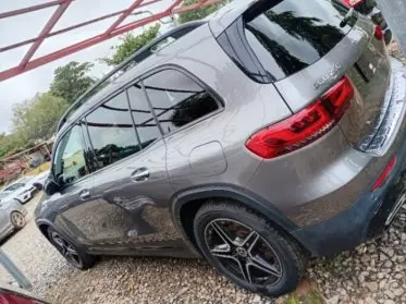 Mercedes-Benz GLB 250