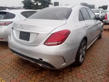 Mercedes-Benz C 200