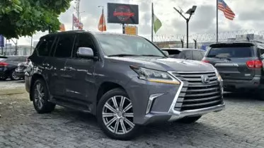 Lexus 570