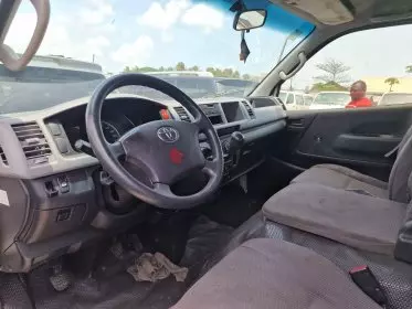 Toyota Hiace (High Roof)