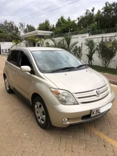 Toyota Ist 