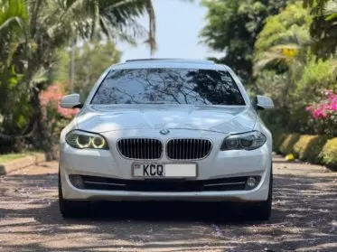 BMW 528i