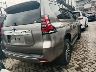Toyota Landcruiser Prado