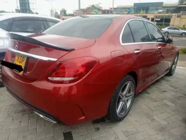 Mercedes-Benz C200