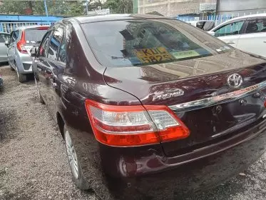 Toyota Premio