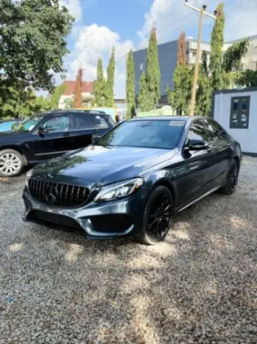 Mercedes-Benz C 400
