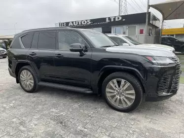 Lexus LX 600