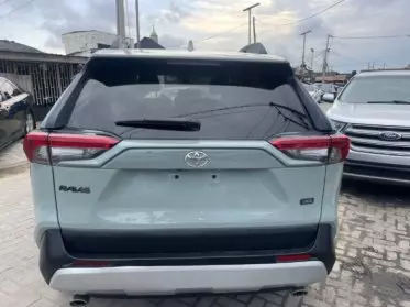 Toyota RAV 4