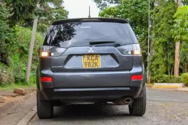 Mitsubishi OUTLANDER