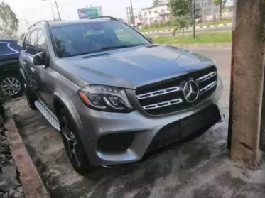 Mercedes-Benz GLS 550