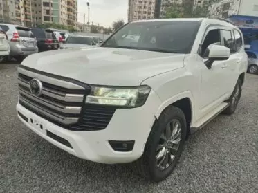 Toyota Landcruiser 300