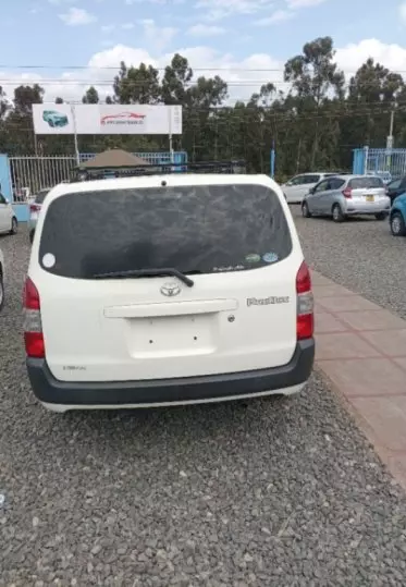 Toyota Succeed 
