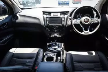 Nissan  NAVARA PRO-4X