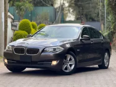 BMW 528i