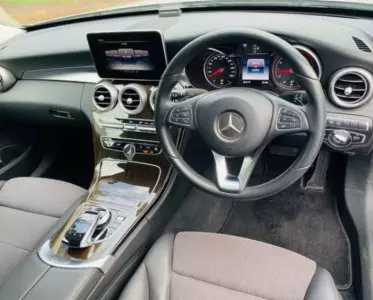 Mercedes-Benz C200