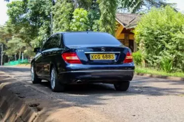 Mercedes-Benz C200
