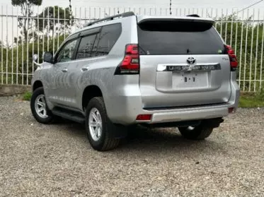 Toyota Landcruiser Prado