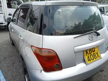 Toyota Isis