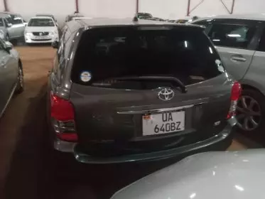 Toyota Fielder 