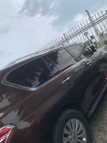 Nissan NAVARA LE +