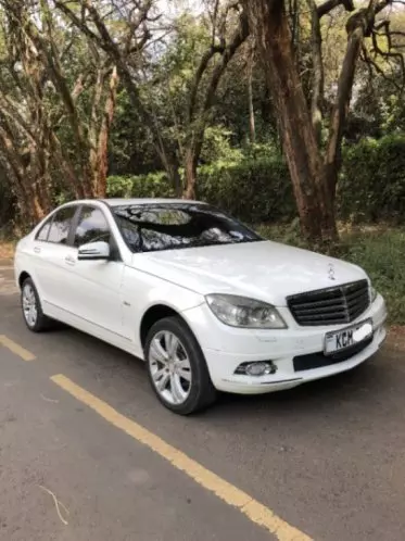 Mercedes-Benz C200