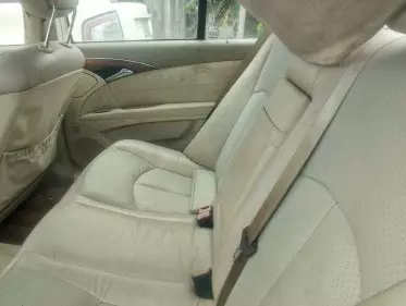 Mercedes-Benz E 320