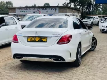 Mercedes-Benz C 200