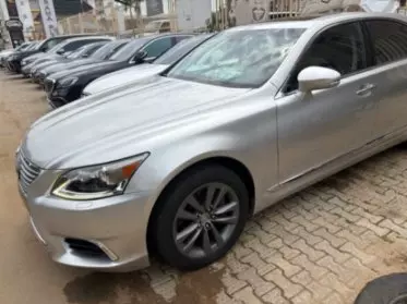 Lexus LS 460