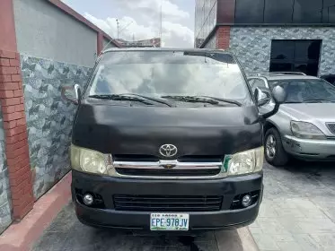 Toyota Hiace (High Roof)