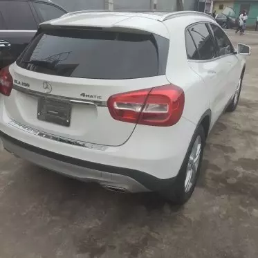 Mercedes-Benz GLA 250