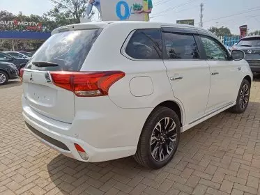 Mitsubishi Plug-in Hybrid Outlander