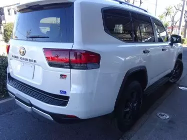 Toyota Landcruiser 300