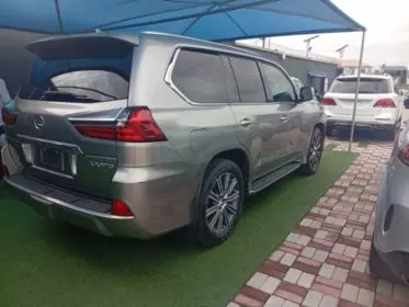 Lexus LX 570