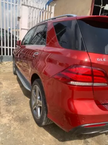 Mercedes-Benz GLE 400