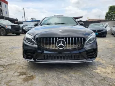 Mercedes-Benz C 300