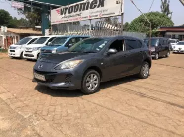 Mazda Axela 