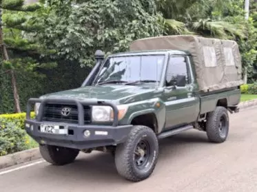 Toyota Land Cruiser Pick Up