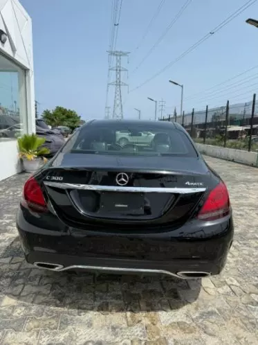 Mercedes-Benz C 300