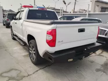 Toyota Tundra