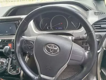 Toyota esquire