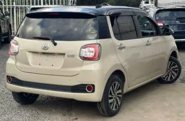 Daihatsu Boon 