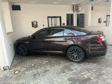 Ford Taurus