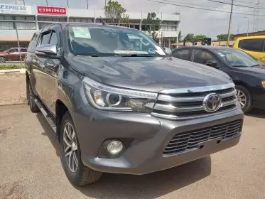 Toyota Hilux Revo 