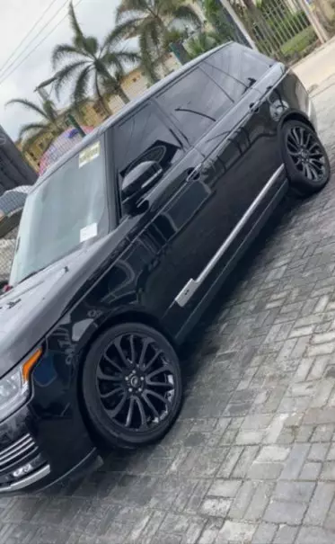 RANGE ROVER Autobiography