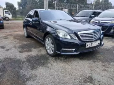 Mercedes-Benz E250