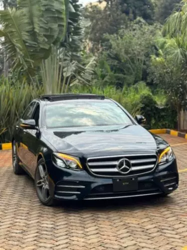 Mercedes-Benz E200
