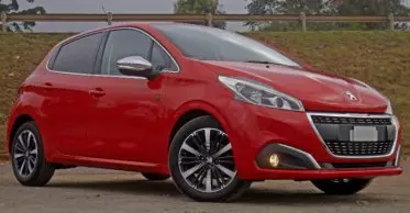 Peugeot 208