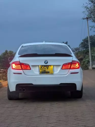 BMW 523I