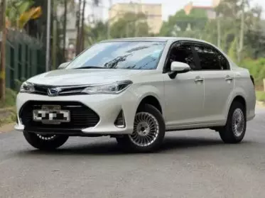 Toyota Axio hybrid 