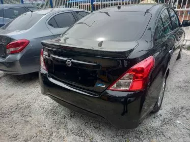 Nissan Versa